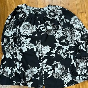 Banana Republic Blouse -Size Small